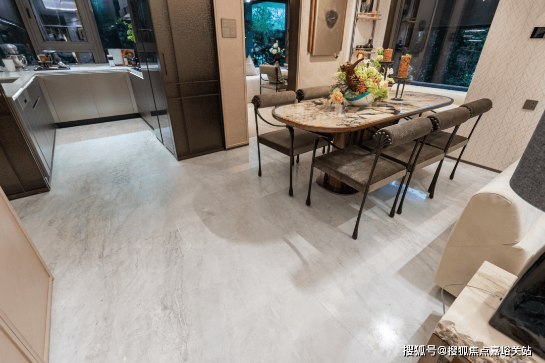 ark77销售中心 - 环境户型价格地址楼盘详情配套电话交房时间交房时间尊龙凯时网站保利外滩启park77 (售楼处) 网站 - 保利外滩启p(图10)